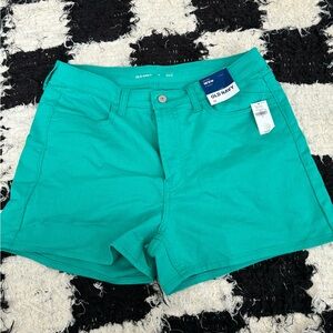 green old navy shorts